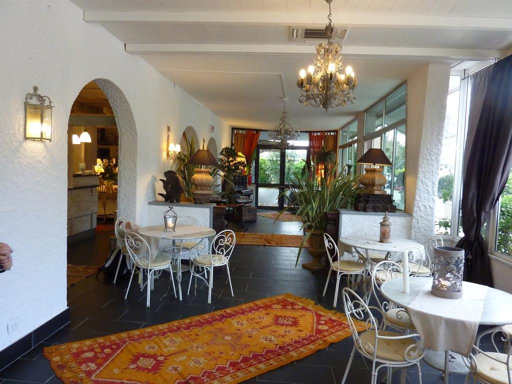 Hotel Atlantic Марина ди Карара Екстериор снимка