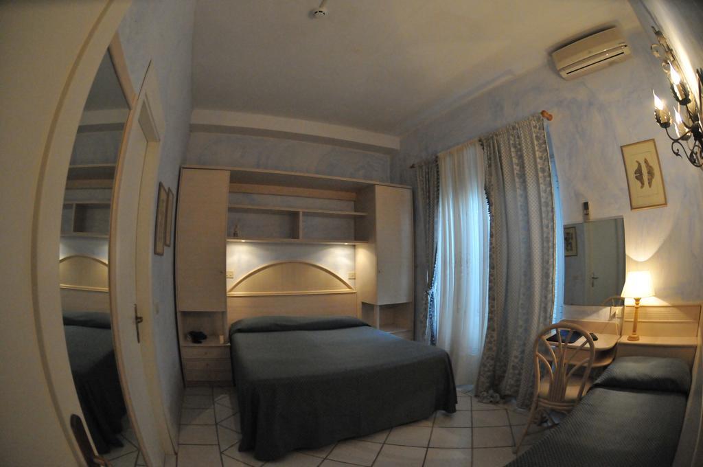 Hotel Atlantic Марина ди Карара Стая снимка