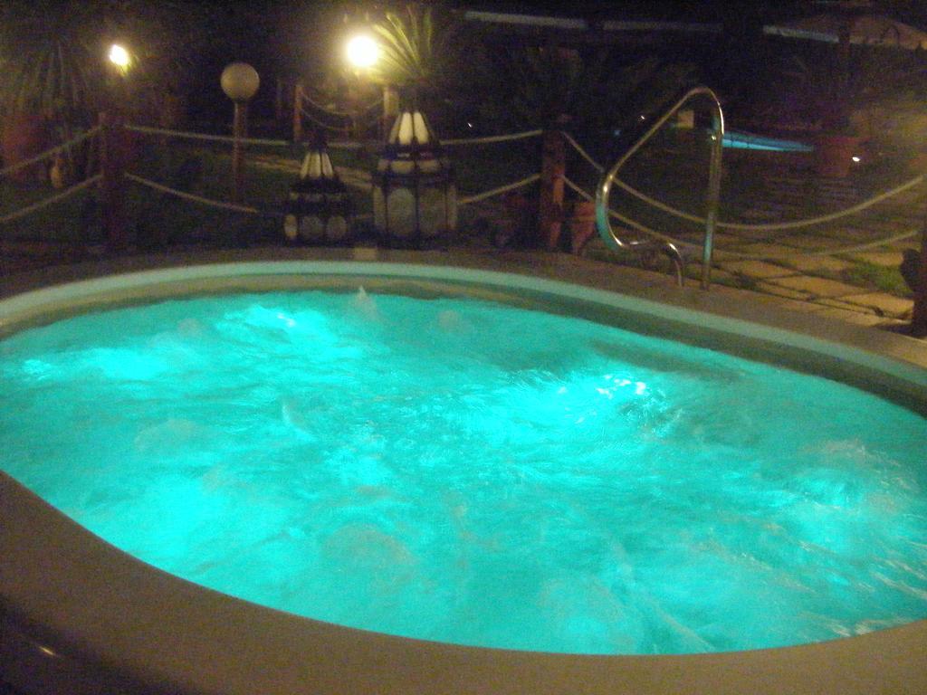 Hotel Atlantic Марина ди Карара Екстериор снимка
